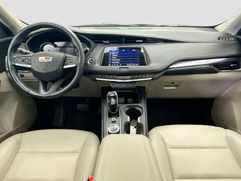 Used 2022 Cadillac XT4 Luxury w/ Driver Awareness Package image 13