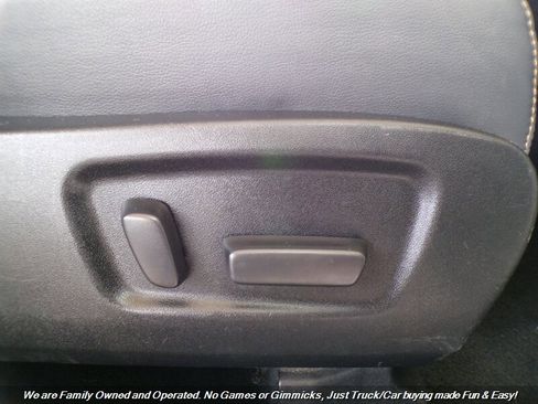 Used 2019 Toyota Highlander XLE image 33