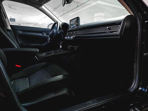 Certified 2025 Honda Civic LX image 30