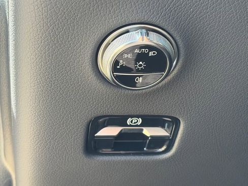 Used 2025 Mercedes-Benz GLC 63 AMG S image 20