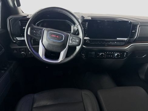 Used 2025 GMC Sierra 1500 SLT image 14