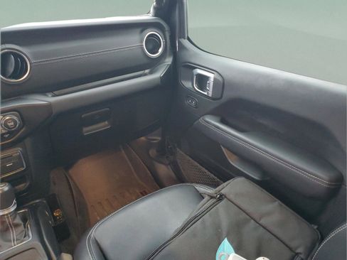 Used 2021 Jeep Wrangler Unlimited Sahara w/ Cold Weather Group image 12