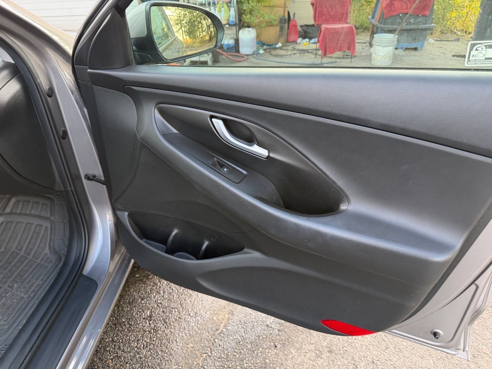 Used 2020 Hyundai Elantra GT FWD image 17