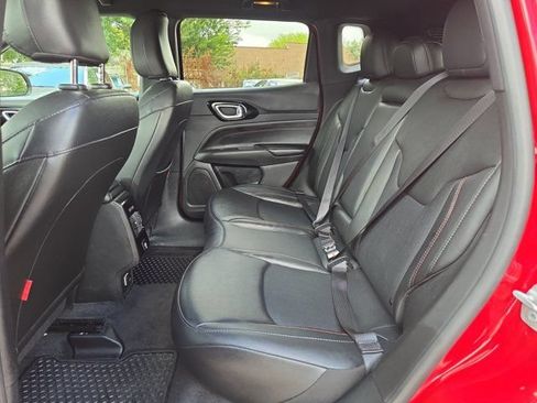 Used 2025 Jeep Compass Trailhawk AWD/4WD image 25
