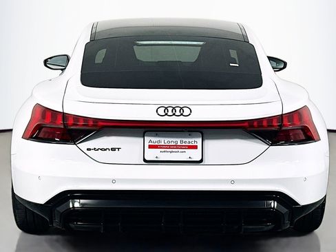 Used 2022 Audi e-tron GT Prestige w/ Prestige Package image 3