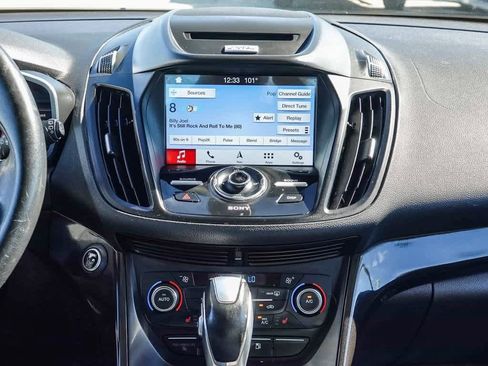 Used 2017 Ford C-MAX Energi Titanium image 12