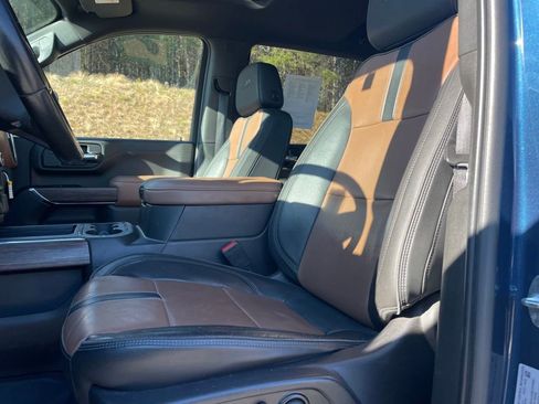 Used 2022 Chevrolet Silverado 2500 High Country image 12