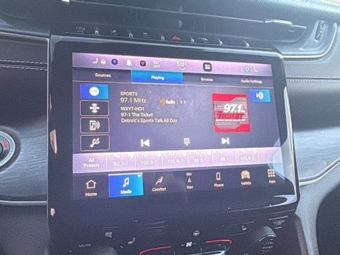 Used 2023 Jeep Grand Cherokee L Limited image 20