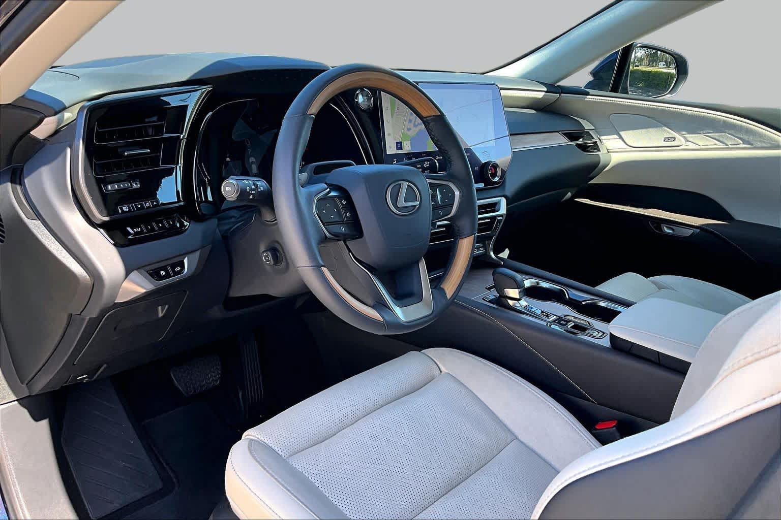 Used 2024 Lexus RX 350 FWD w/ Convenience Package image 18