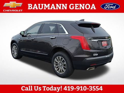 Used 2017 Cadillac XT5 Luxury w/ Driver Awareness Package AWD/4WD image 3
