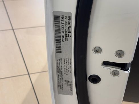 Used 2020 Dodge Challenger SRT Hellcat image 31