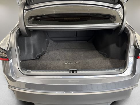 Used 2025 Lexus IS 300 w/ Premium Package RWD image 36