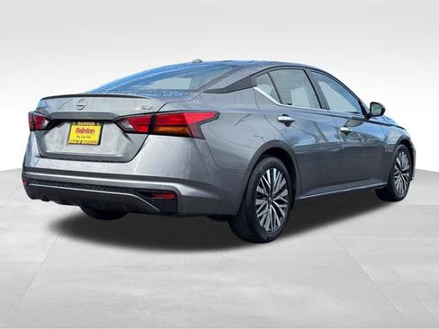 Used 2023 Nissan Altima 2.5 SV image 7