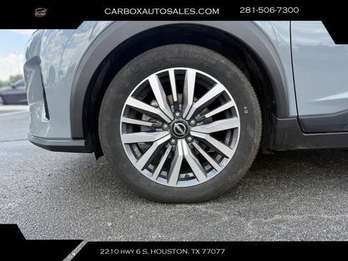Used 2024 Nissan Kicks SV FWD image 25