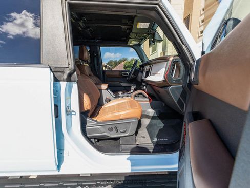 Used 2023 Ford Bronco Heritage Edition AWD/4WD image 31