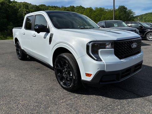 New 2026 Ford Maverick Lariat w/ Black Appearance Package AWD/4WD image 1