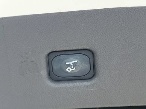 Used 2023 Lincoln Nautilus Reserve AWD/4WD image 8