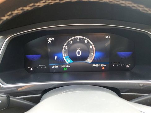 Certified 2023 Volkswagen Tiguan SE image 25