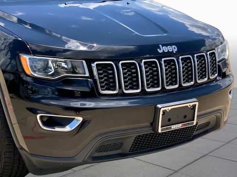 Used 2018 Jeep Grand Cherokee Laredo RWD image 29