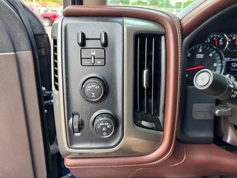 Used 2017 Chevrolet Silverado 1500 High Country w/ High Desert Package AWD/4WD image 40