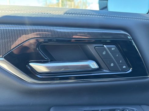 New 2026 GMC Yukon XL Elevation image 24