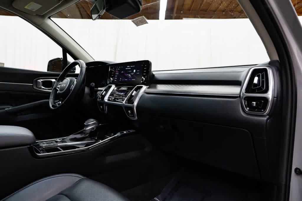 Used 2022 Kia Sorento SX AWD/4WD image 31