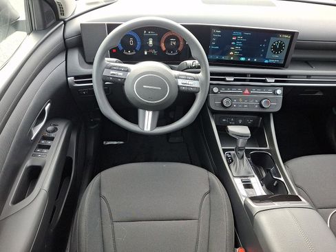 New 2026 Hyundai Tucson SE image 7