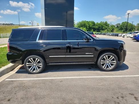 Used 2018 GMC Yukon Denali w/ Denali Ultimate Package AWD/4WD image 2