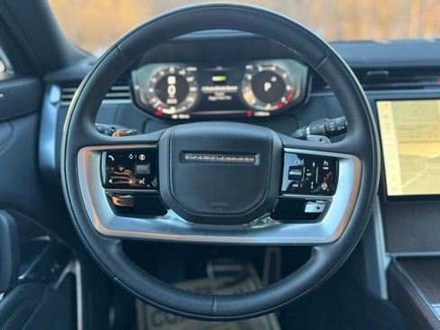 Certified 2025 Land Rover Range Rover SE AWD/4WD image 22