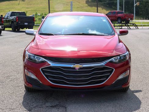 Used 2024 Chevrolet Malibu LT FWD image 2