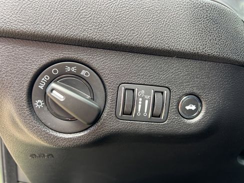 Used 2023 Dodge Charger SXT image 22