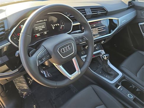 Certified 2024 Audi Q3 2.0T Premium Plus image 19