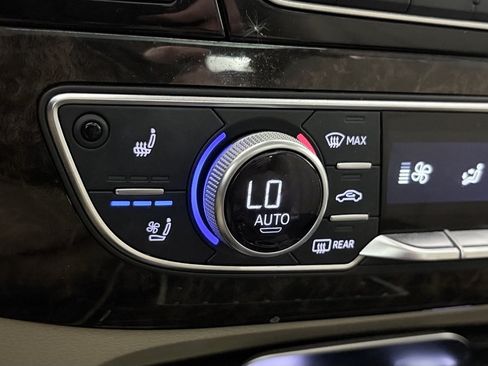 Used 2018 Audi Q7 3.0T Prestige w/ Prestige Package AWD/4WD image 23