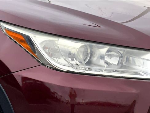 Used 2019 Toyota Highlander XLE image 25