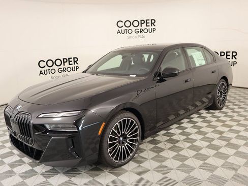 New 2025 BMW 760i xDrive image 11