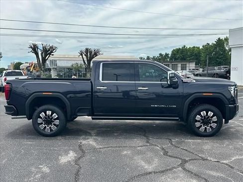 New 2026 GMC Sierra 2500 Denali w/ Denali Reserve Package AWD/4WD image 14