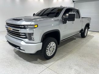 Used 2022 Chevrolet Silverado 2500 High Country w/ Z71 Off-Road Package AWD/4WD video 1