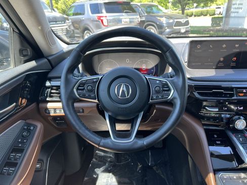 Used 2023 Acura MDX SH-AWD w/ Advance Package image 16