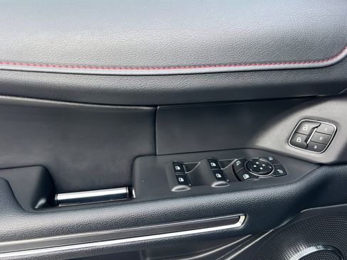 Used 2024 Ford Expedition Limited image 8