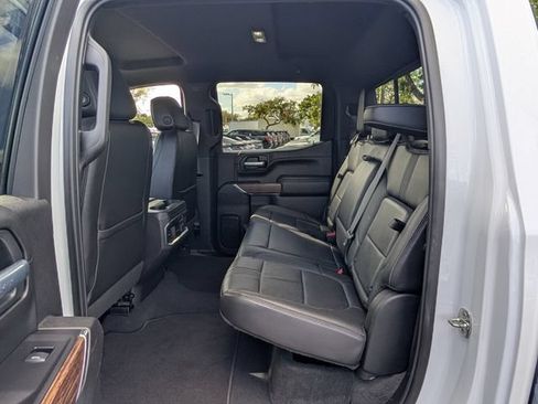 Used 2021 Chevrolet Silverado 1500 High Country w/ Technology Package AWD/4WD image 6