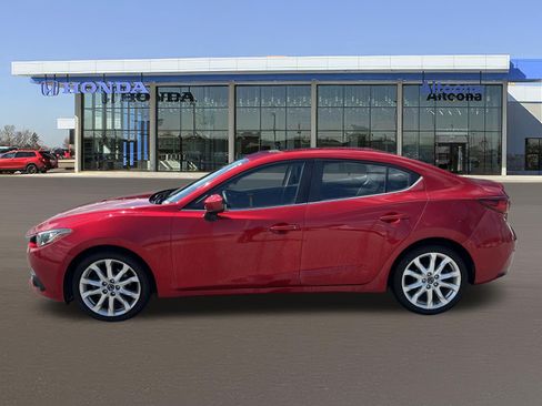 Used 2016 MAZDA MAZDA3 s Touring FWD image 2