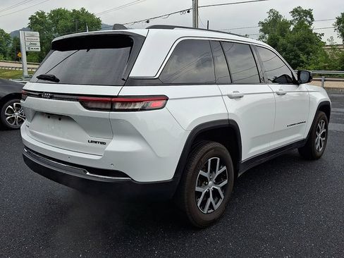 Used 2023 Jeep Grand Cherokee Limited AWD/4WD image 10