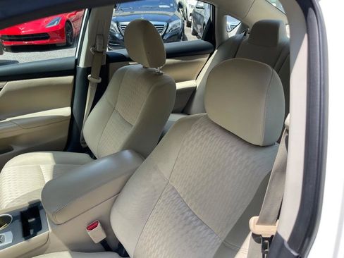 Used 2016 Nissan Altima 2.5 S w/ Power Driver Seat Package image 16
