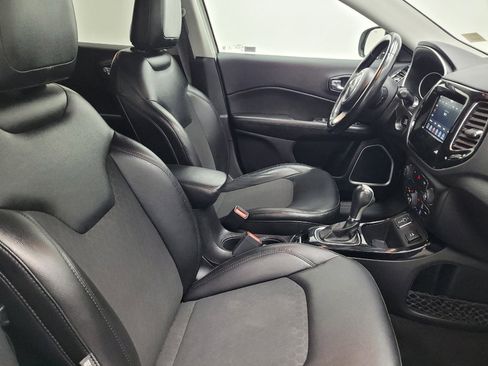 Used 2018 Jeep Compass Latitude w/ Popular Equipment Group FWD image 21