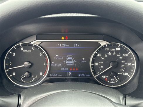 Used 2025 Nissan Altima 2.5 SV image 14