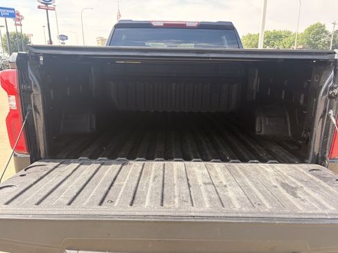 Used 2023 Chevrolet Silverado 1500 RST AWD/4WD image 5