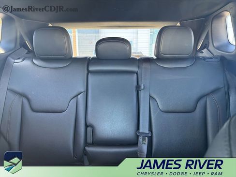 Used 2024 Jeep Compass Limited image 10