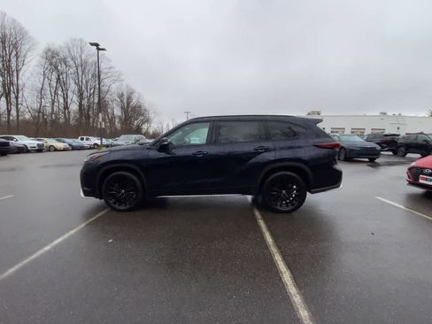 Certified 2025 Toyota Highlander XSE image 8