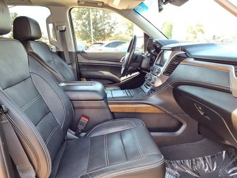 Used 2019 GMC Yukon Denali w/ Denali Ultimate Black Edition AWD/4WD image 24