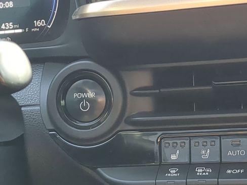 Used 2023 Toyota Crown Limited image 20